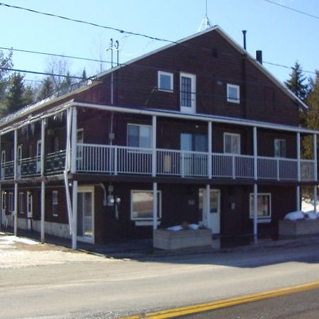 Motel Beaver Pond Lac-Brome Eksteriør billede